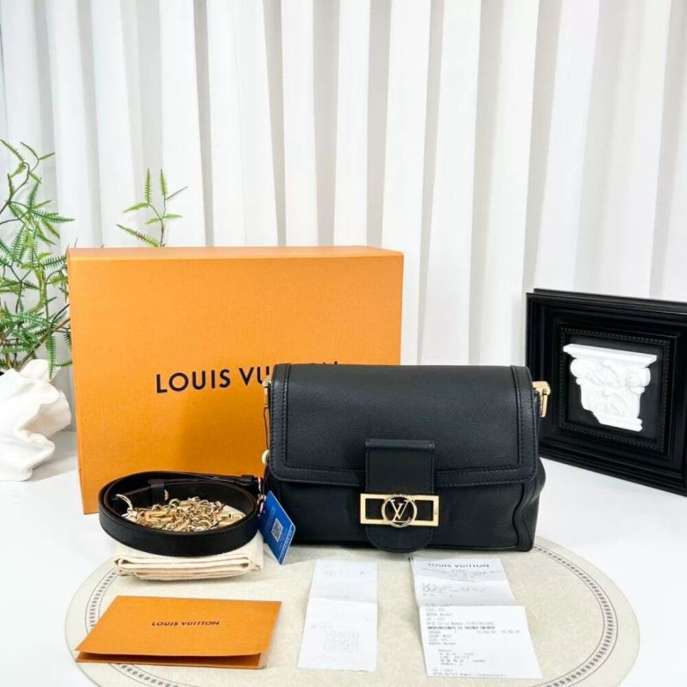 Daphne Women Pre-Loved Bag Very Good Condition